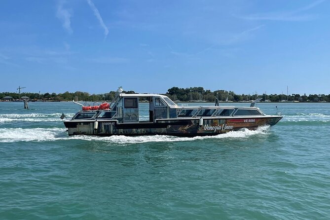1-hour panoramic tour of Venice by boat - A 1-hour lagoon cruise that saves your legs and your time