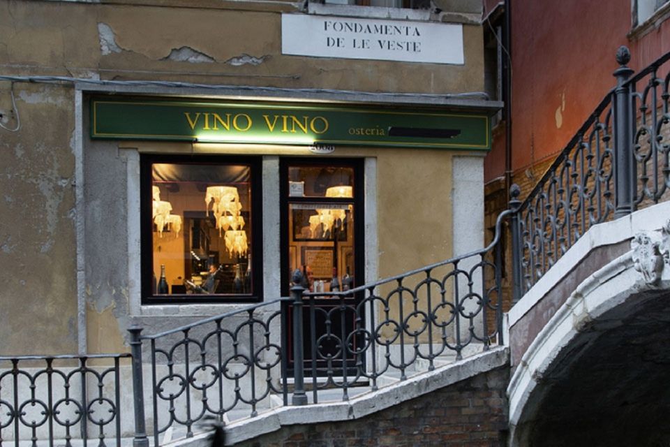 2-Course Dinner in a Typical Venetian Restaurant - Where Gondolas Meet Your Table in San Marco