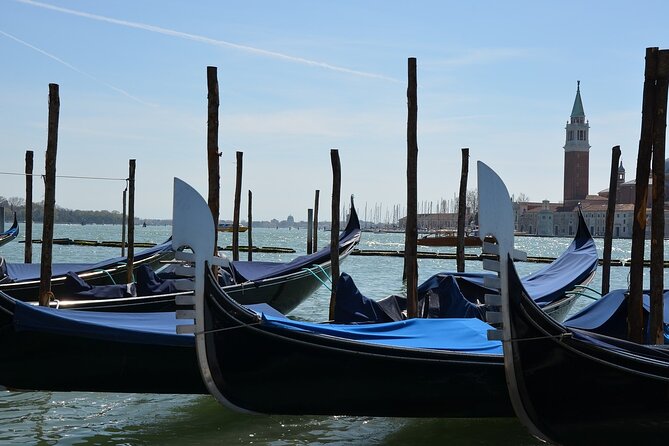 2-hour Venice Guided Walking Tour with Gondola ride - Gondola Ride: Getting Those Water-Only Views