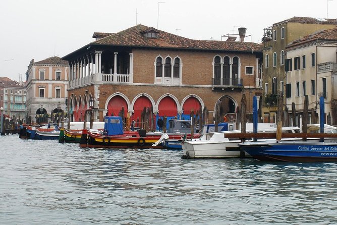 2-hour Venice Guided Walking Tour with Gondola ride - Church Stop: Chiesa di San Giacomo di Rialto
