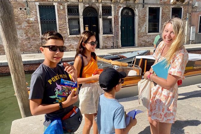2-Hour Venice with Kids and Family Friendly Private Guided Tour - Meeting point and flow: start near Rialto, finish near Doge’s Palace