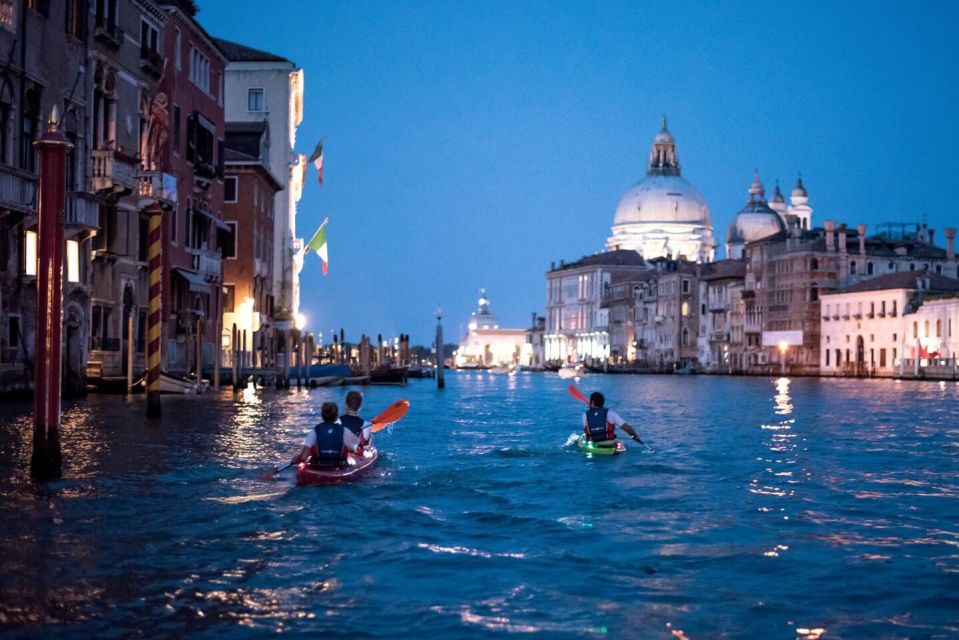 2hr Night Kayak Tour in Venice: premium tour with sunset - Venice at sunset from a kayak: why night changes everything