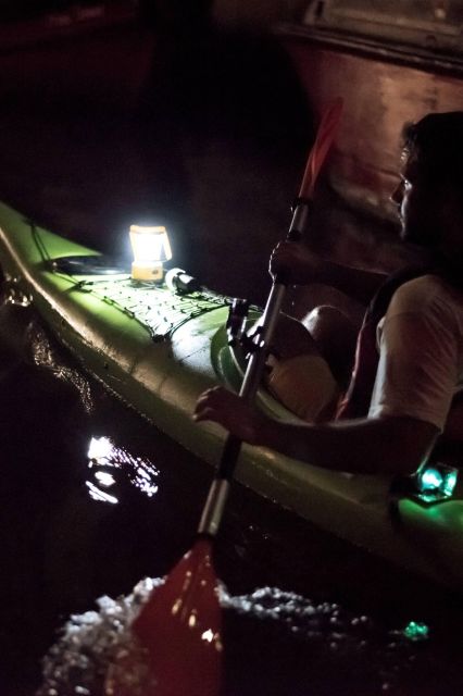 2hr Night Kayak Tour in Venice: premium tour with sunset - The calm before the paddle: safety briefing and gear setup