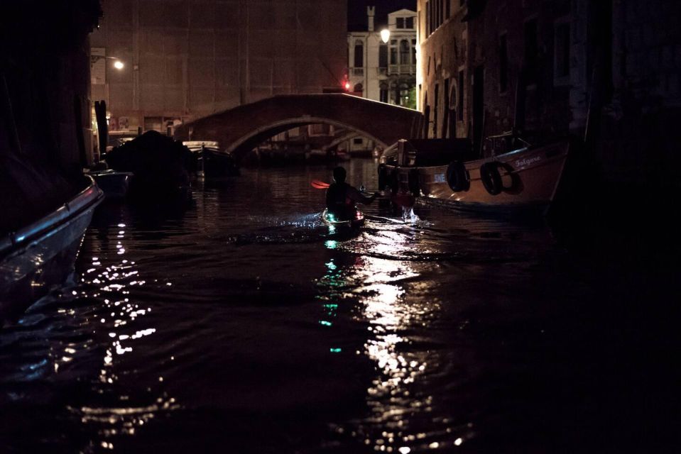 2hr Night Kayak Tour in Venice: premium tour with sunset - Why the photo service matters more than you think