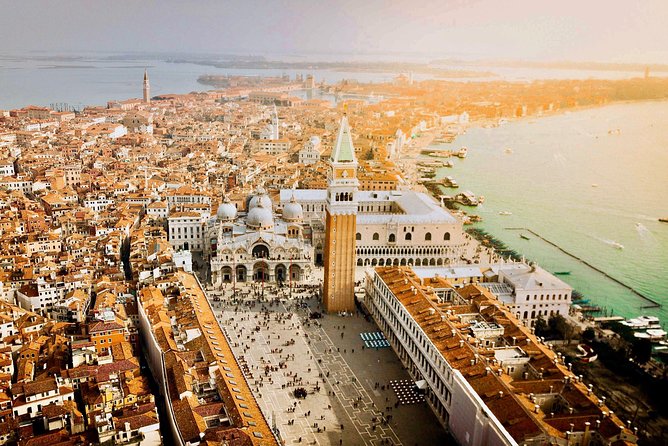 4-Hour Venice guided walking tour with Doge's Palace & St Mark's Basilica - St Mark’s Square first: the best way to start Venice