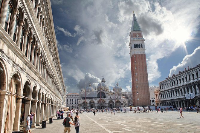 4-Hour Venice guided walking tour with Doge's Palace & St Mark's Basilica - Castello campi, calli, canals, and bridges: what the 4-hour walk really means
