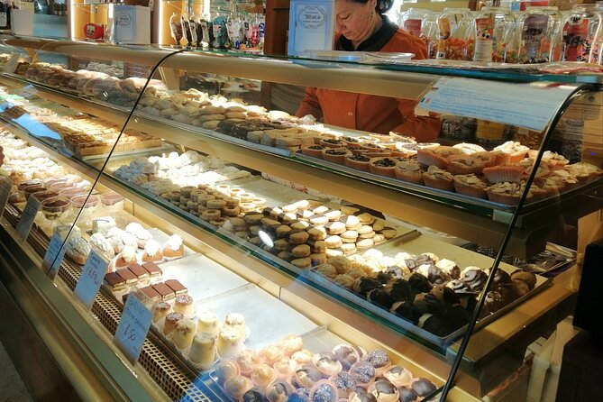 A Sweet Stroll Through Venice: Pastries, Chocolate, and Gelato - VizioVirtù Cioccolateria: women-led chocolate craft and tastings you can actually compare