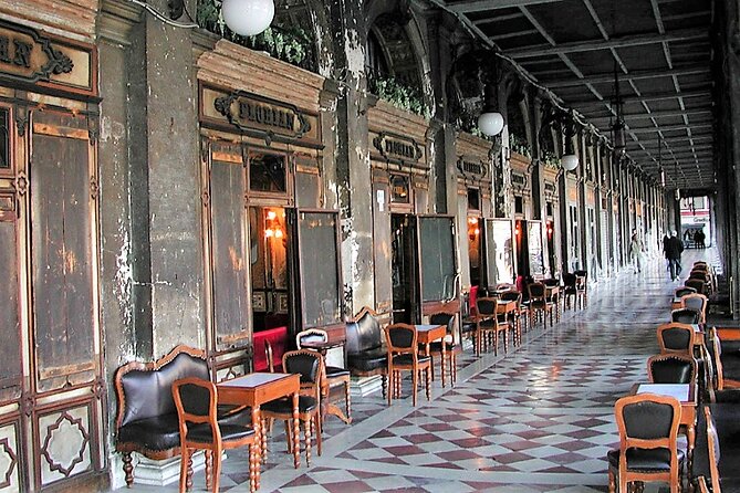 A Sweet Stroll Through Venice: Pastries, Chocolate, and Gelato - Gondola traghetto across Grand Canal: a short ride with a big change of pace