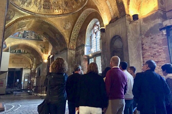 Afternoon in Venice : Basilica + Doge's Palace + Gondola - Doge’s Palace: power rooms, art, and the Bridge of Sighs