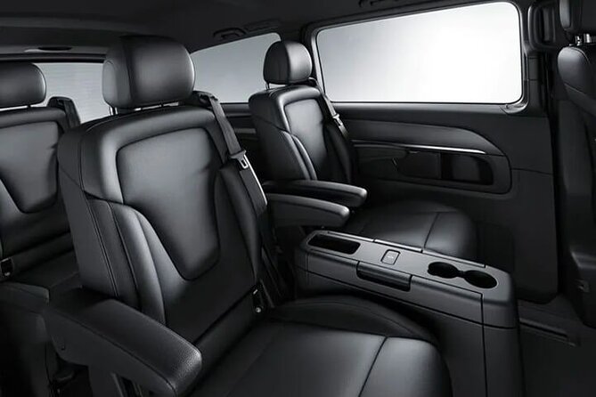 Arrival by Private Luxury Van Venice Airport VCE to Piazzale Roma - From VCE to Piazzale Roma without the airport chaos