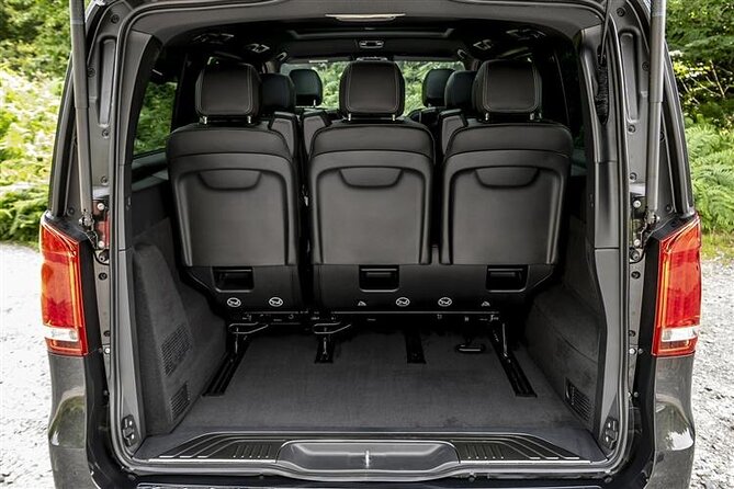 Arrival by Private Luxury Van Venice Airport VCE to Piazzale Roma - The luxury van part: more than just comfort