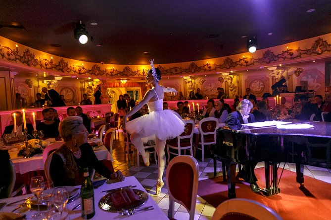 Avanspettacolo: Cabaret Dinner Show in Venice - Gala Dinner at 9:00: Landfare, Seafood, or Vegetarian Set Menus