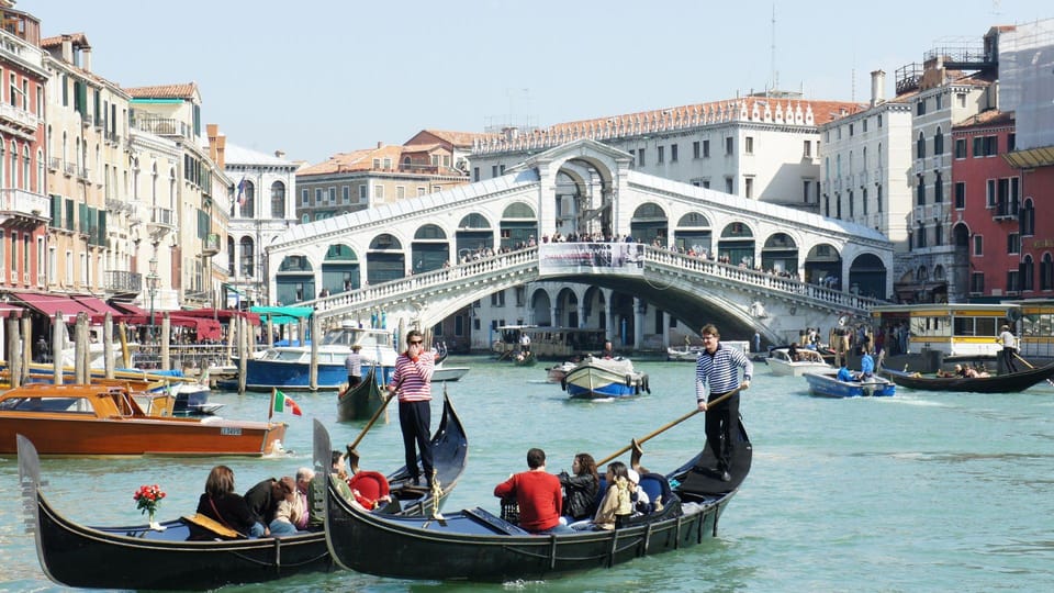Best of Venice: Private Walking Tour with a Local - Key points to know before you lace up