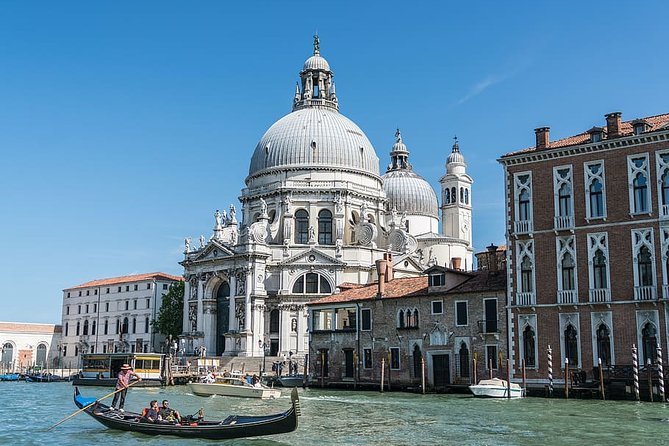 Best Venice Personalized Private Walking Tour with Official Guide - The long walking segment: back streets and lived-in Venice