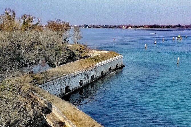 Burano Kayak Eco-Tour Through the Venetian Lagoon - Wildlife spotting and lagoon history, told at your pace