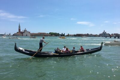Charming Gondola Ride on the Grand Canal & Gondola Gallery™ - The Gondola Gallery and VR: A Useful Pre-Game