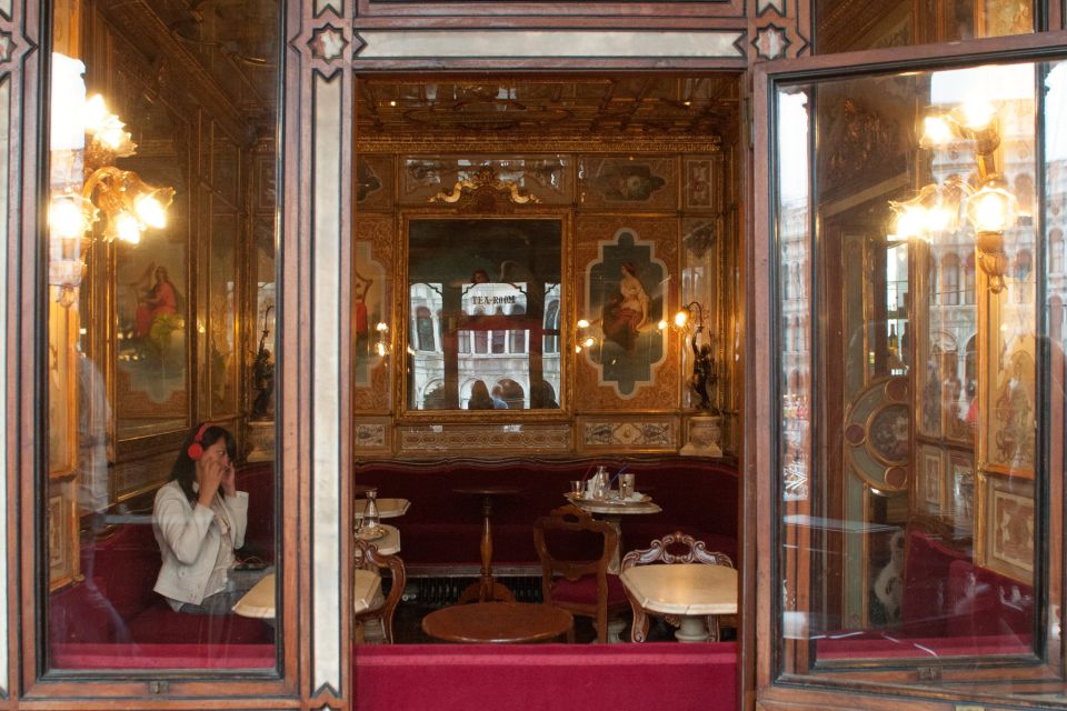 Classic Venice: 2-Hour Walking Tour with Basilica Entry - Who should book this Classic Venice walk?