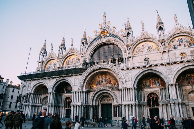 Discover Venice’s most Photogenic Spots with a Local - Starting at Rio Terà Lista di Spagna: get your angles before the crowds