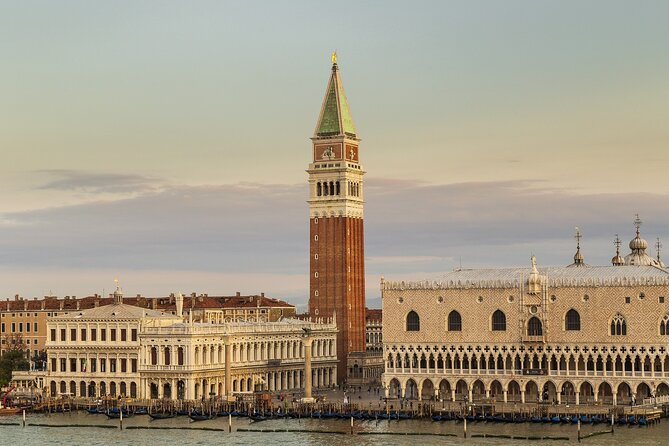 Doge's Palace Skip the Line Guided Tour in Venice - Audio on the Crown Tours App: clear listening without good signal