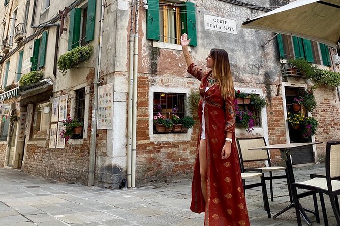 Exclusive Private Venice Jewish Ghetto Tour - Calle Ghetto Vecchio: the word ghetto, plus synagogues and Venetian tricks