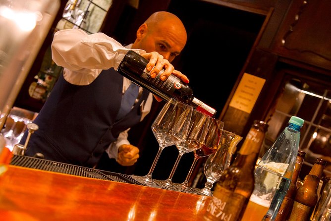 Four-Course Food & Wine Pairing Elegant Dinner in Venice - Getting to La Caravella near Piazza San Marco (and what “7pm” means here)