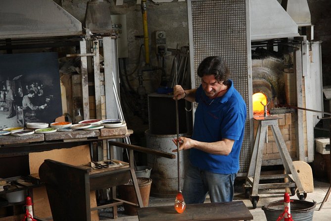 from Venice: Murano and Burano afternoon tour - Burano in one hour: color, crafts, and walking at your own pace