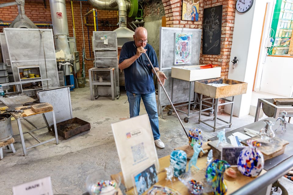 Full-day boat tour to Murano Burano Torcello from Chioggia - Murano glass at Ellegi: watching craft you can’t fake