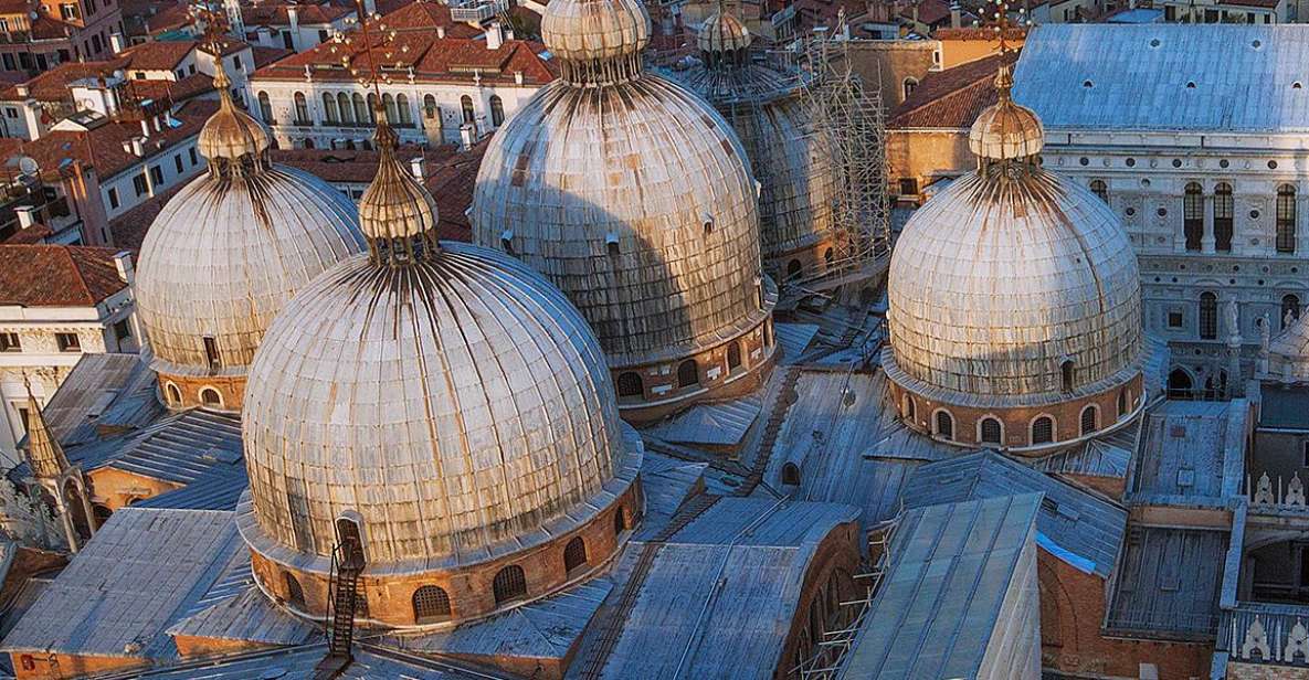 Full Venice Walking Tour: Doge's Palace and St. Mark's - How Venice works on the outside: Clock Tower and Procuratie context