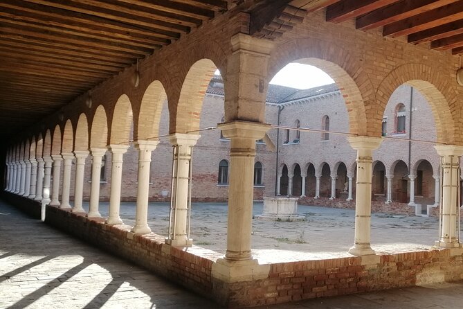 Giudecca Island Discovery Tour - Teatro Junghans: when a glass factory became housing and theatre