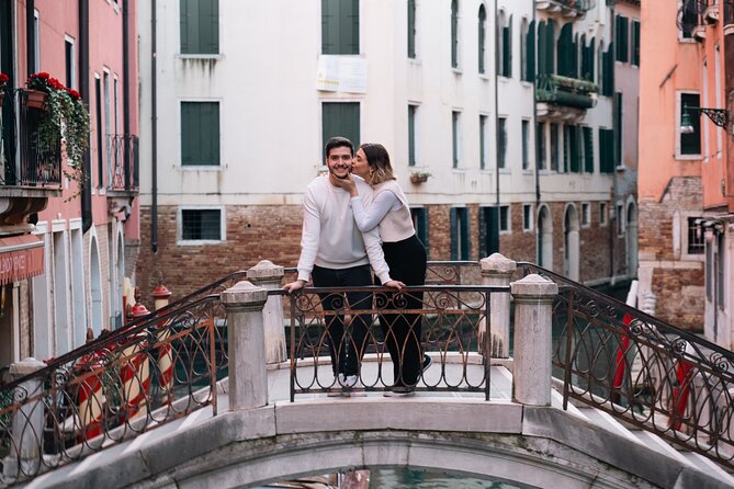 Glam photoshoot in hidden Venice! (up to 4) - Stop 1: Piazza San Marco and the Classic Venice Picture Package