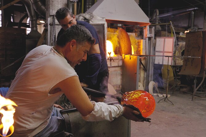 Glass Blowing Experience with Glass Master - Gino Mazzuccato Murano Glass: watching the master work