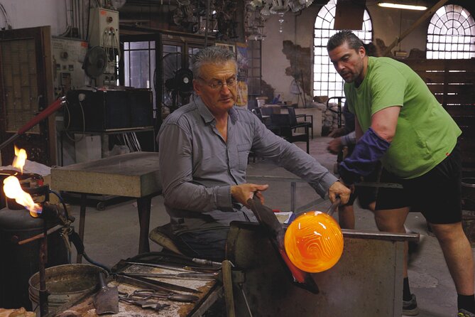 Glass Blowing Experience with Glass Master - Hands-on blowing: what your short try actually looks like
