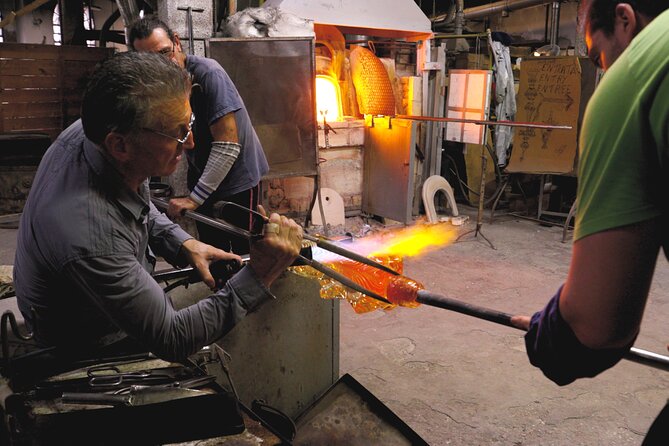 Glass Blowing Live Demo, Showroom visit and Artistic Glass gift! - Finding Gino Mazzuccato and getting seated