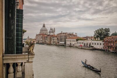 Gondola Ride and Aperitif in a Venetian Palace - The palace aperitivo hour: sparkling wine, snacks, and terrace views