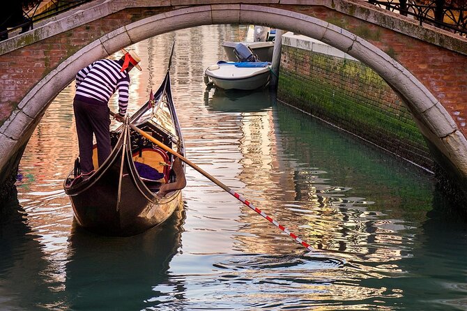 Gondola Ride and St Mark's Basilica - Timing, group size, and how crowds may affect your day