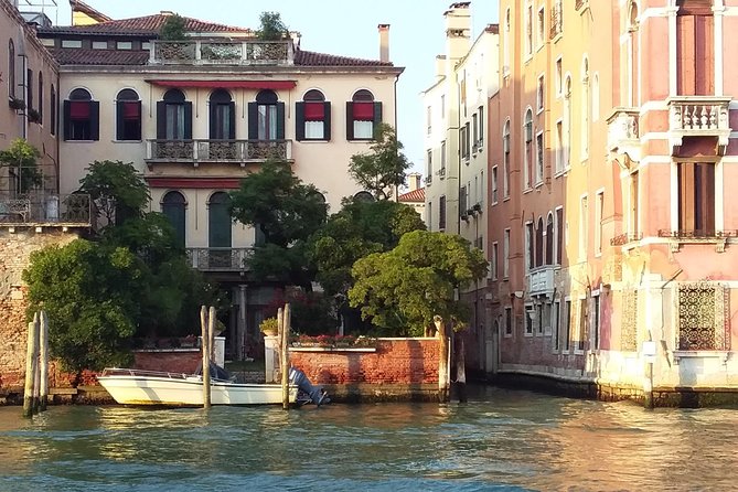 Grand Canal boat tour and Murano glass experience with Hotel pick up - Murano Glass Factory Visit: Watching Masters Work (and Then Looking Closely)