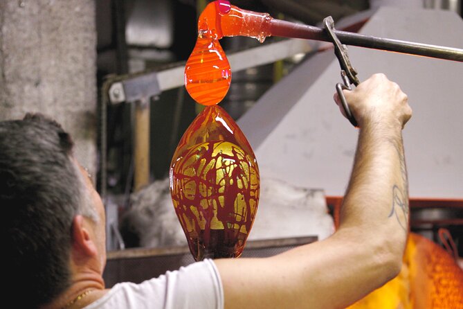 Grand Canal, Murano Glass Factory + glass blowing experience! - Gino Mazzuccato: watching glass shaping up close