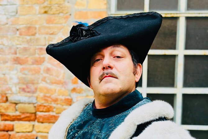 Historical Journey and Dress up Experience in Venetian Carnival - Photos you can keep: how the digital delivery changes the experience