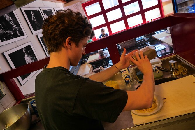 Make Pasta Carbonara from Scratch in a Jazz Club in Venice - Finding Al Vapore Jazz Club without losing your afternoon