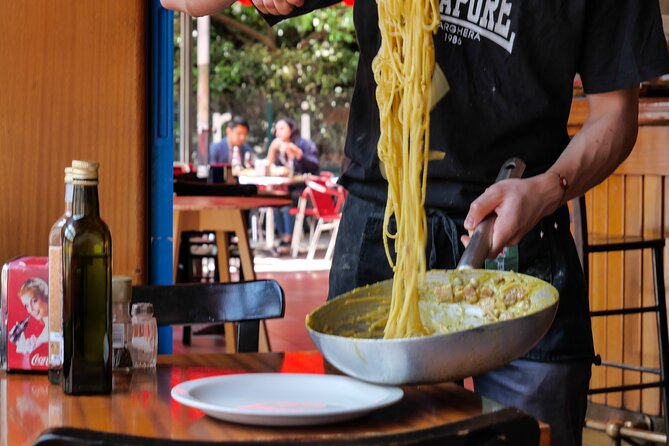 Make Pasta Carbonara from Scratch in a Jazz Club in Venice - Who this class suits best (and who should skip it)