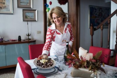 Market Tour and Dining at a Local's Home in Venice - Show cooking at a Cesarina’s home: pasta skills you can actually picture