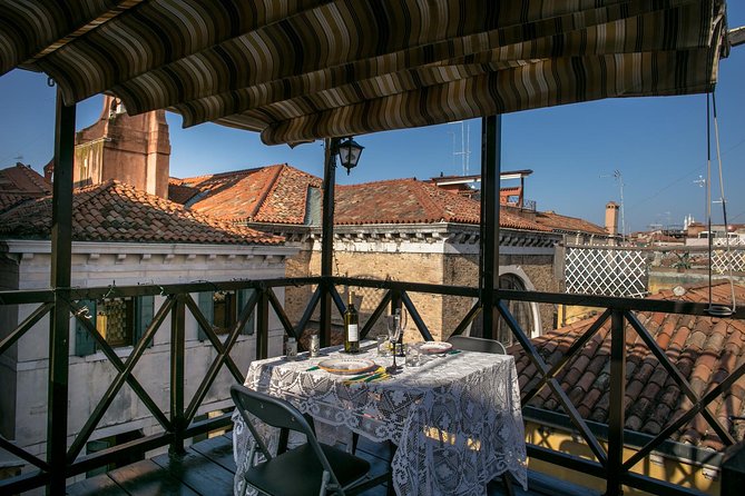 Market Tour and Dining at a Local's Home in Venice - Price and logistics: is $223.68 per person good value?