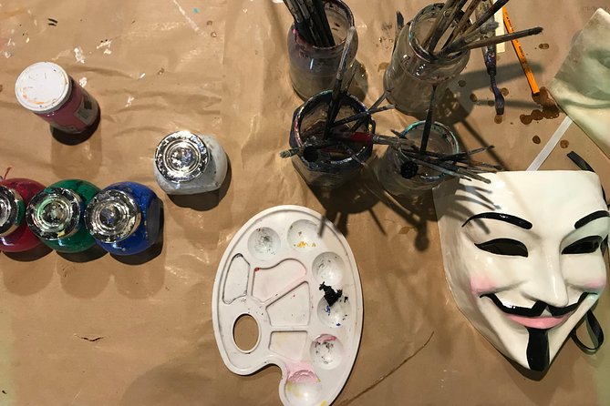 Mask Workshop - Paint Your Own Venetian Mask in Venice, Italy - The Workshop Pace and Group Size: Shared, but Not Chaotic