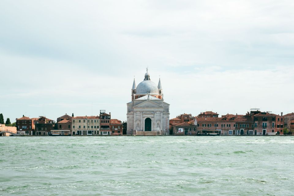 Mini Cruise from Ple Roma to St Mark's areas with guide - Approaching Saint Marco: Getting Off Near the Action
