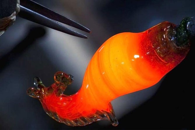 Molten glass magic - Glassblowing class - PRIVATE - Your hands-on glassblowing class: what you make and how it feels