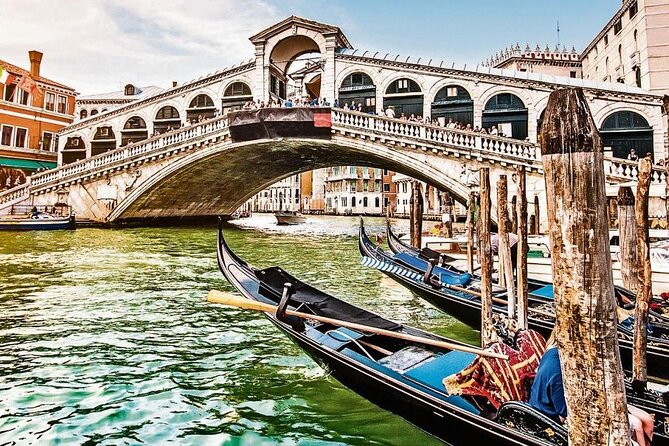 Morning Magic: Venice City Walk and Gondola Tour - Ponte de le Ostreghe: Place Names That Tell Food History