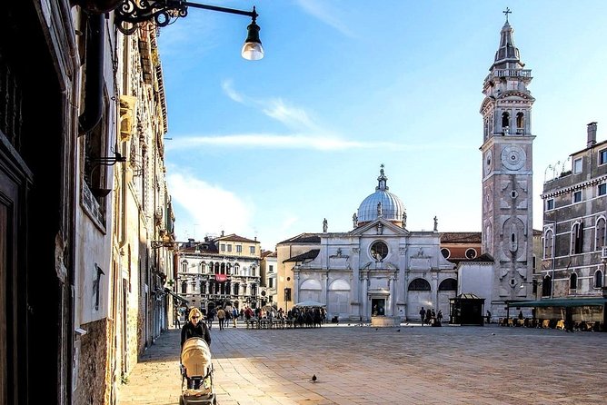 Morning Venice Walking Tour plus St Mark's Basilica Guided Visit - Crossing to Rialto: the bridge view and the Grand Canal moment
