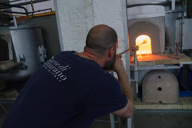 Murano Art: Glass factory tour - A practical look at what happens on the glass factory tour