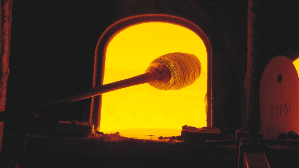 Murano: make your item with a glass master and take it home - Your 1-Hour Plan: From Easy Shape to Glassblowing