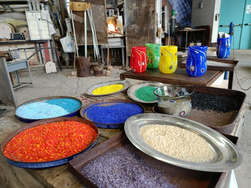 Murano: make your item with a glass master and take it home - Safety and the Closed-Shoe Rule You Shouldn’t Ignore